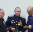 Знак братства. Полпред Артём Жога получил от златоустовцев символ Уральского добровольческого танкового корпуса - Златоустовский рабочий